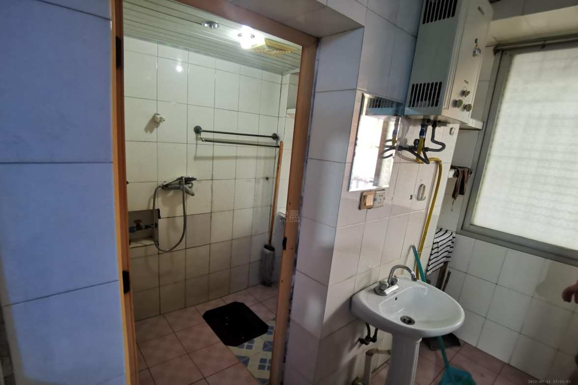 九九华帝  3室1厅1卫    1200.0元/月室内图