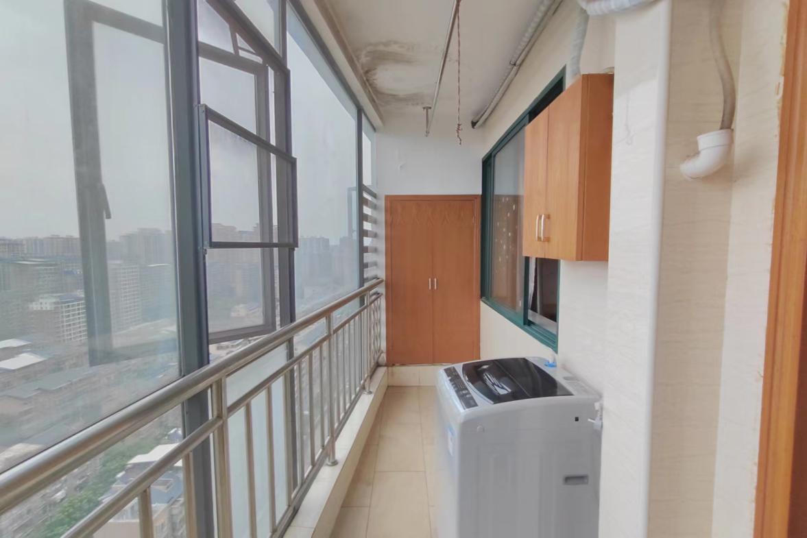 高星明居  1室1厅1卫   1600.00元/月室内图