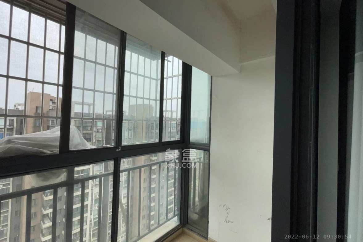 极目楚天  2室2厅1卫    2100.0元/月室内图