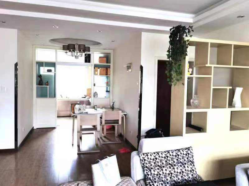 宏泰阳光家园  3室2厅2卫    1500.0元/月室内图