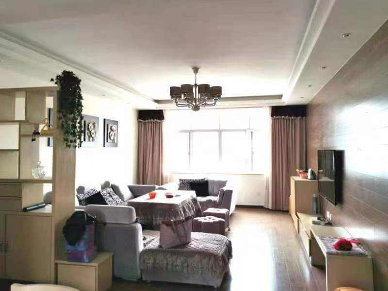 宏泰阳光家园  3室2厅2卫    1500.0元/月室内图1