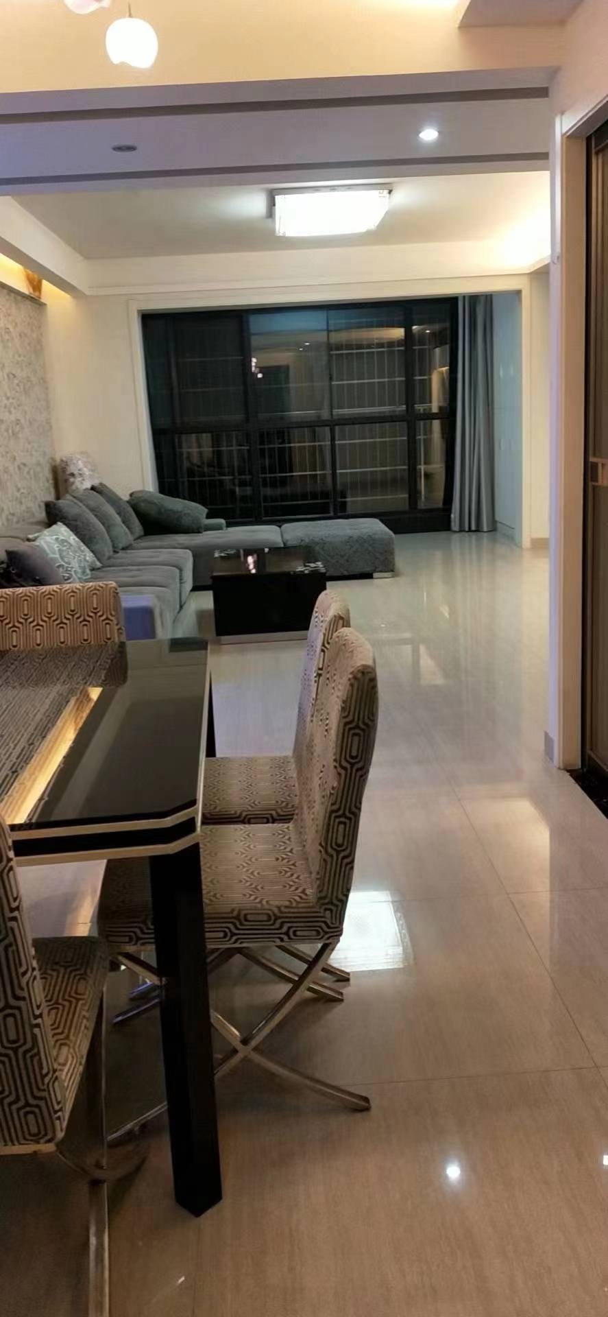 东方美景二期 3室2厅1卫 2400.0元/月 东方美景二期 3室2厅1卫 2400.0元/月室内图