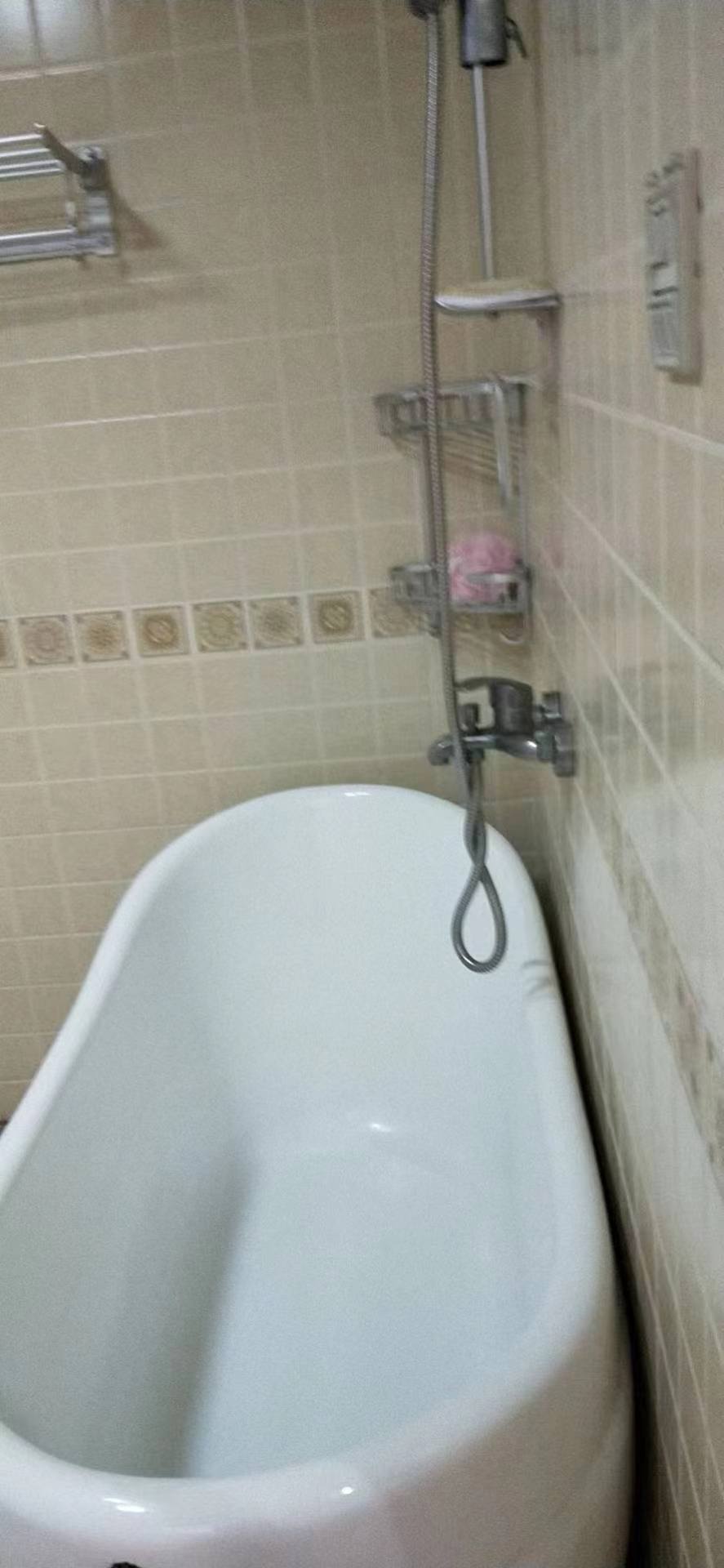 东方美景二期 3室2厅1卫 2400.0元/月 东方美景二期 3室2厅1卫 2400.0元/月室内图