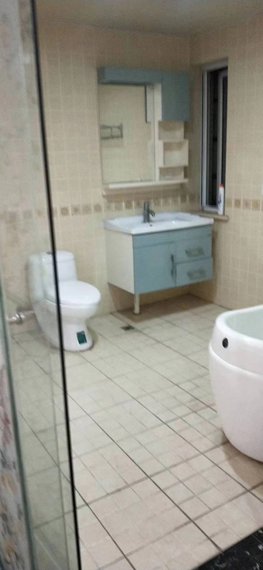 东方美景二期 3室2厅1卫 2400.0元/月 东方美景二期 3室2厅1卫 2400.0元/月室内图