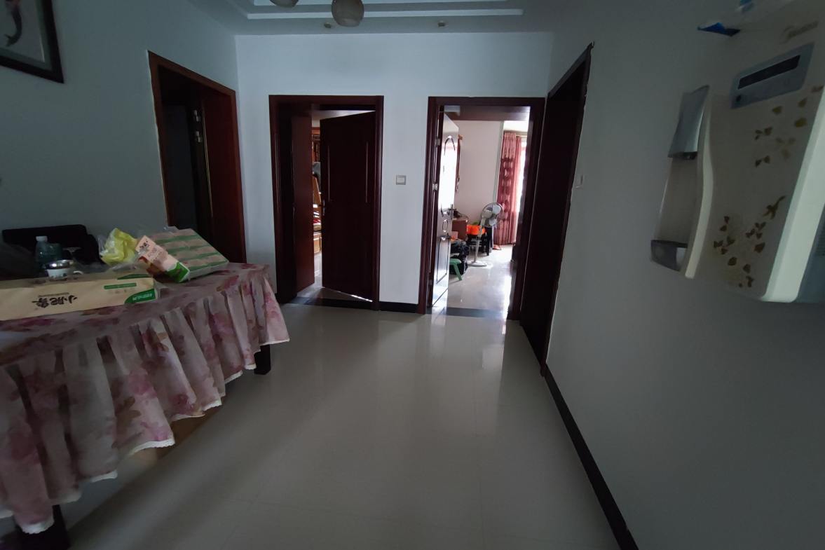 早元大市场  3室2厅2卫    55.0万其他