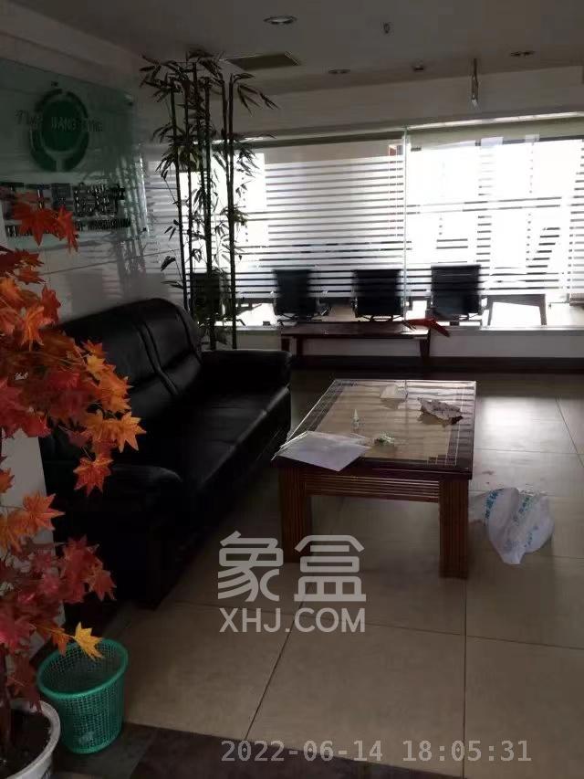 东一时区   330.0㎡     12000.00元/月室内图