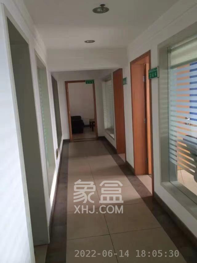 东一时区   330.0㎡     12000.00元/月室内图
