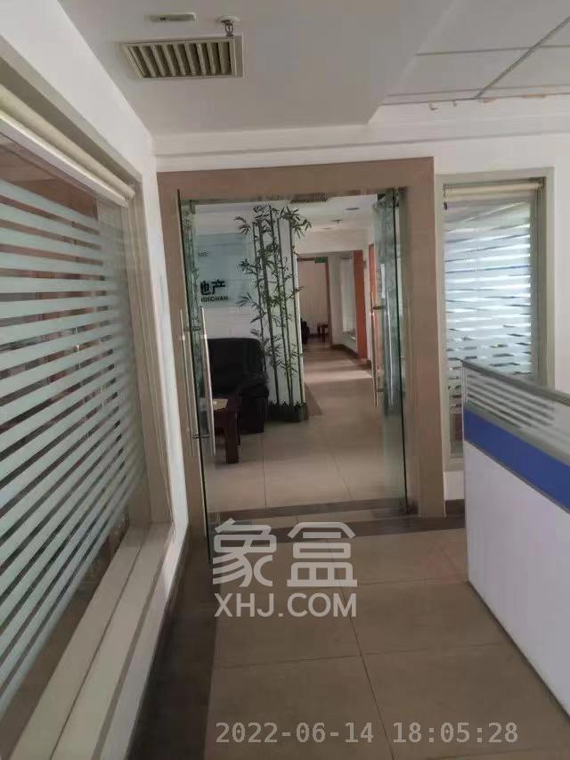 东一时区   330.0㎡     12000.00元/月室内图