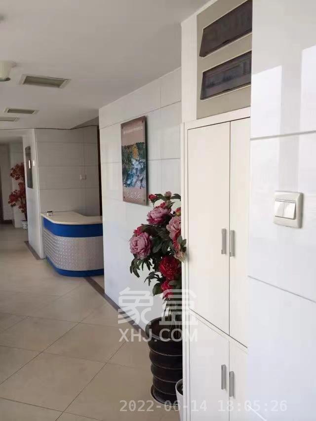 东一时区   330.0㎡     12000.00元/月
