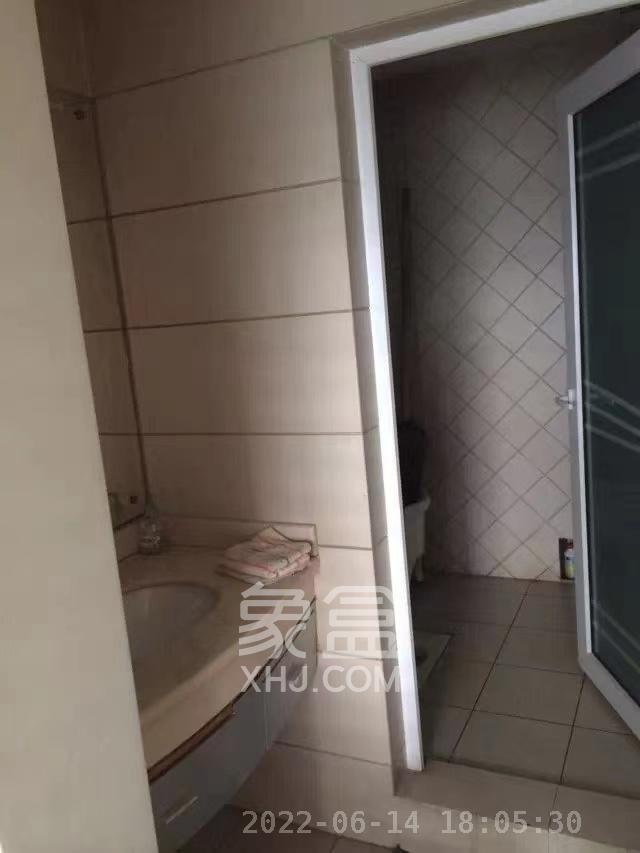 东一时区   330.0㎡     12000.00元/月室内图