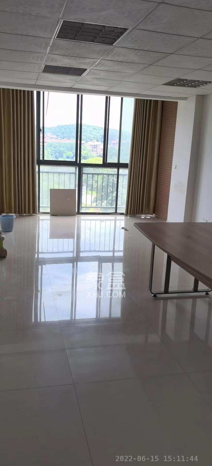 金霞湘绣园 1室1厅1卫 2000.00元/月 金霞湘绣园 1室1厅1卫 2000.00元/月室内图