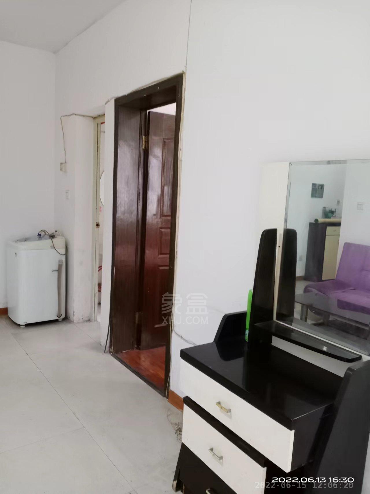 佳诚数码  1室1厅1卫   1000.00元/月 佳诚数码  1室1厅1卫   1000.00元/月