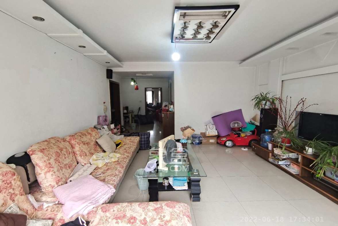 华丽家族  2室2厅1卫    1800.0元/月室内图