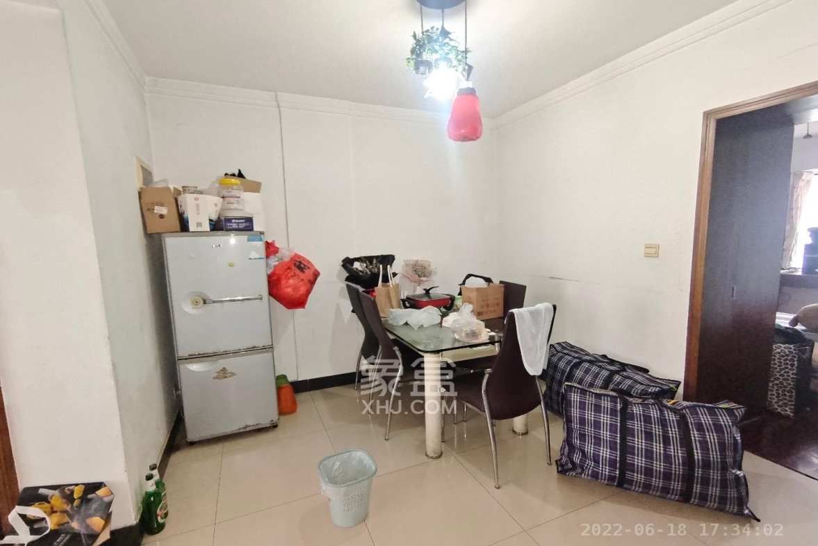 华丽家族  2室2厅1卫    1800.0元/月室内图