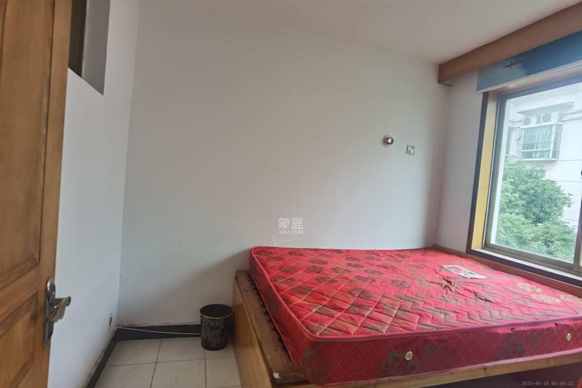 中南汽车世界  3室2厅2卫    1200.0元/月 中南汽车世界  3室2厅2卫    1200.0元/月室内图