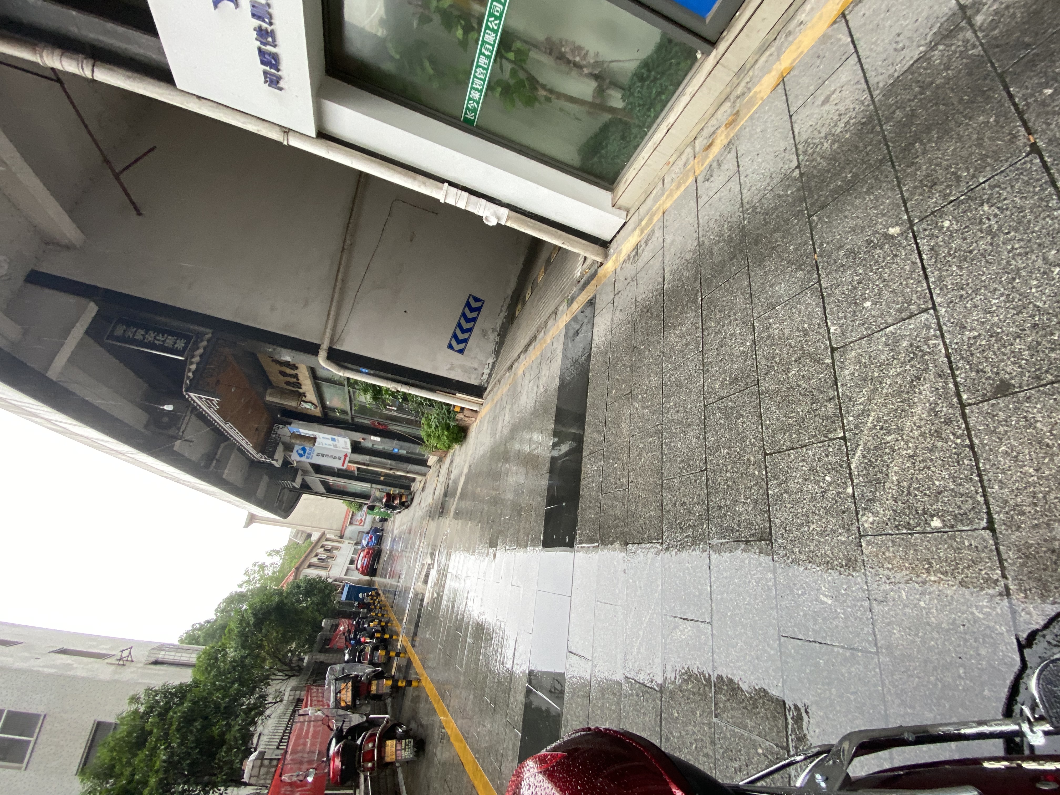 金茂尚都天台路123号   100.0㎡      4000.0元/月小区图