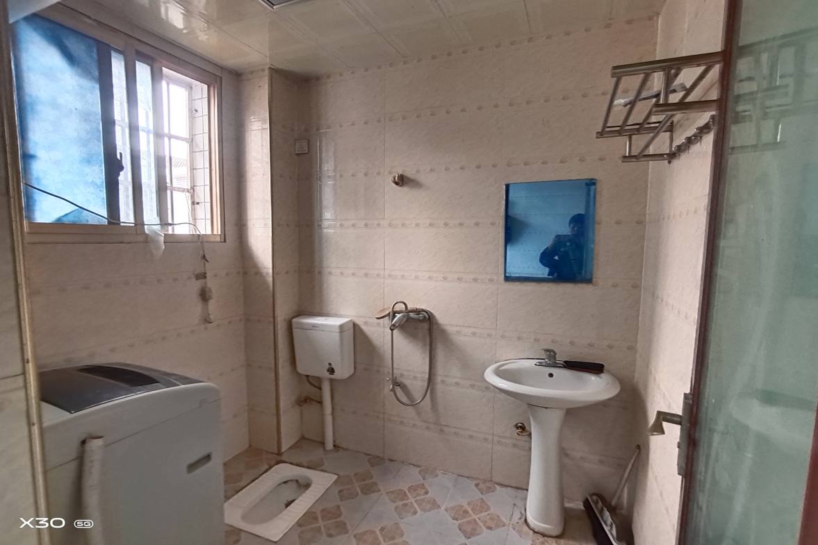 檀山湾小区  2室1厅1卫    680.0元/月 檀山湾小区  2室1厅1卫    680.0元/月室内图