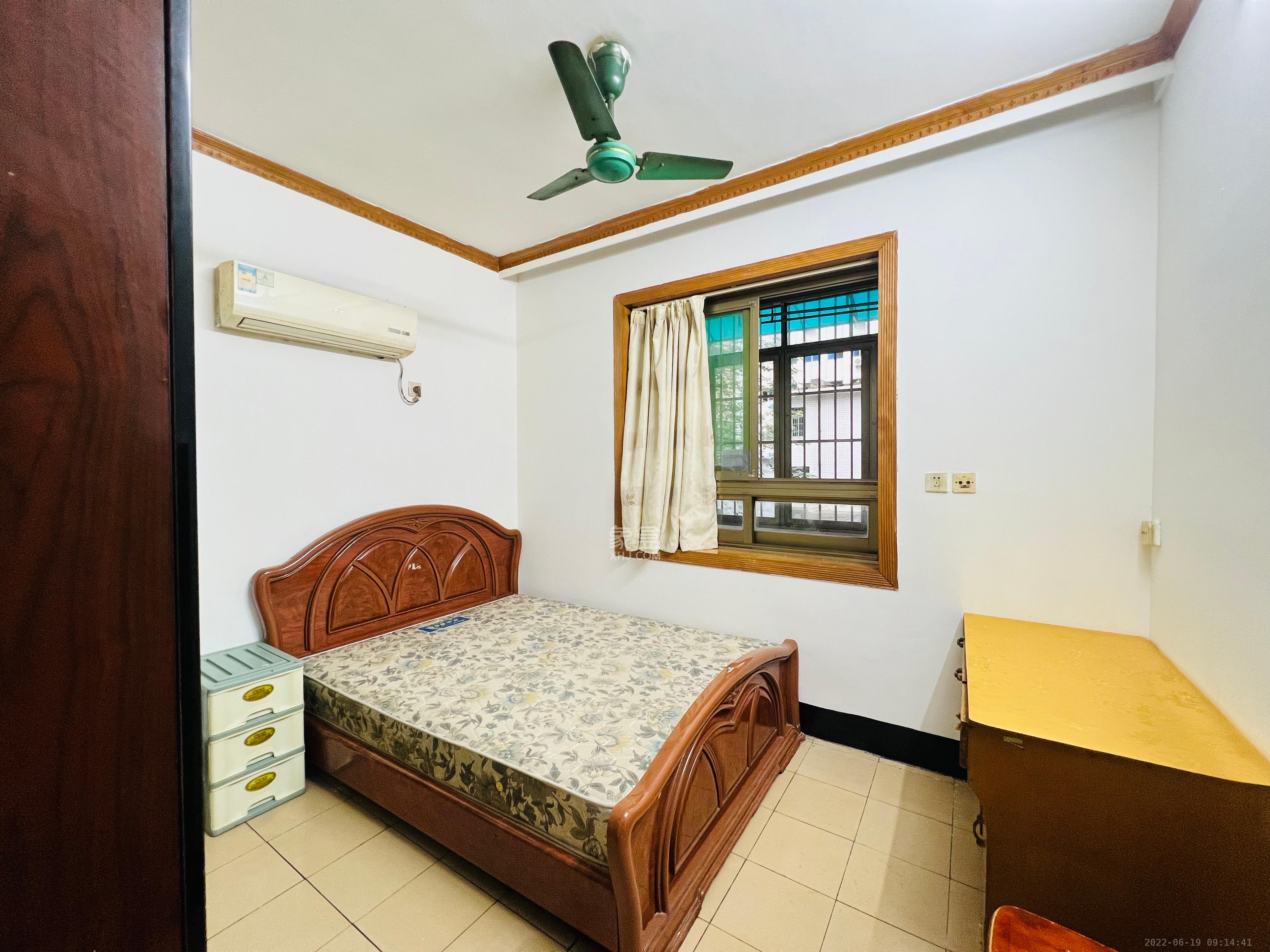 湖商住宅楼 2室1厅1卫 2500.0元/月