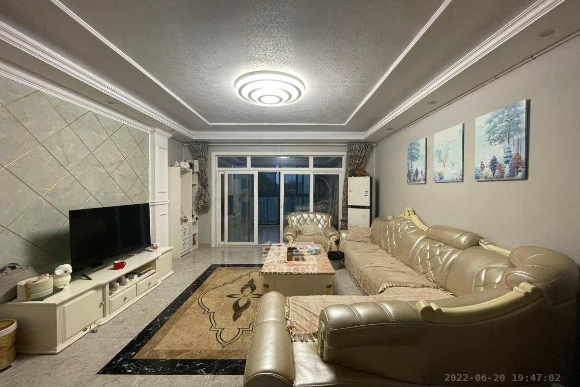 藏珑湖上国际花园 4室2厅1卫 5800.0元/月 藏珑湖上国际花园 4室2厅1卫 5800.0元/月户型图