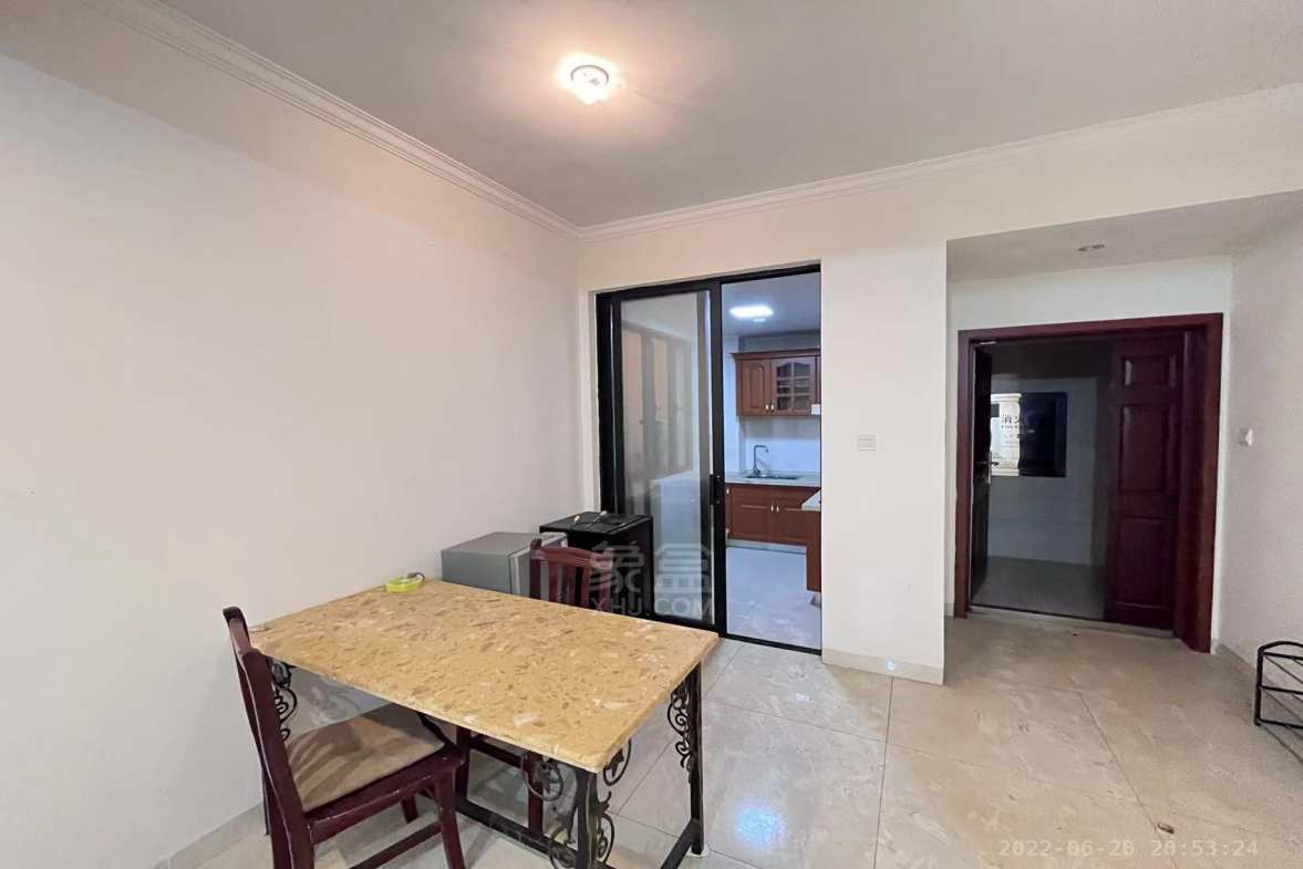 康桥美郡  2室2厅1卫    1500.0元/月 康桥美郡  2室2厅1卫    1500.0元/月室内图