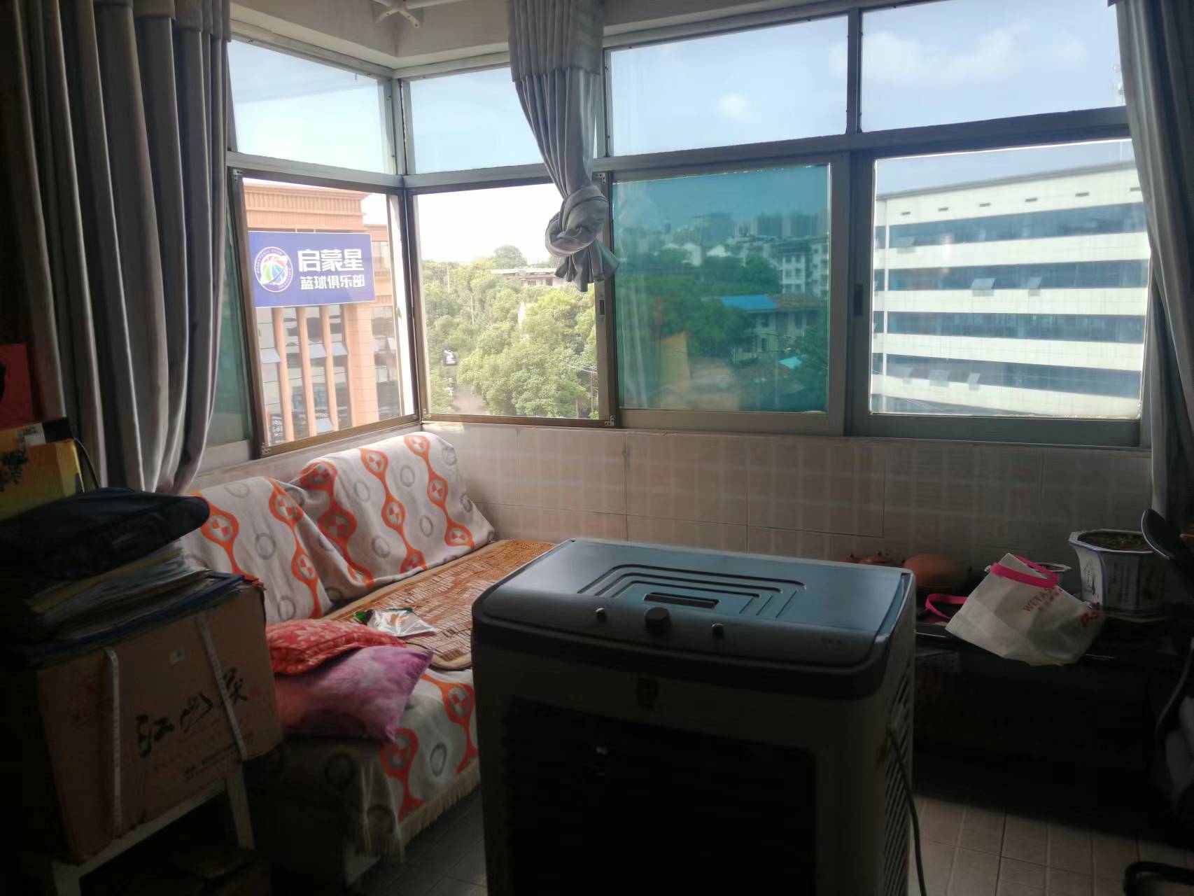 辉煌广场  2室2厅1卫    46.0万