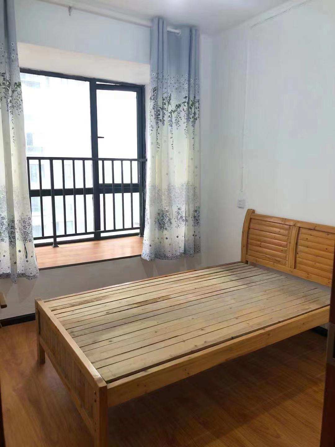 云城尚品  3室1厅2卫   67.00万客厅