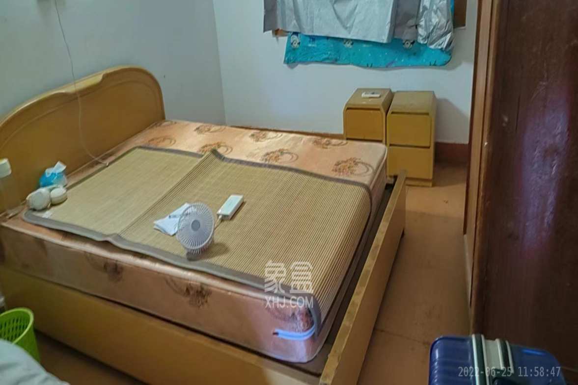 中石化西南石油局单位房(中南石油局四普基地花园小区)  2室2厅1卫    800.0元/月 中石化西南石油局单位房(中南石油局四普基地花园小区)  2室2厅1卫    800.0元/月室内图