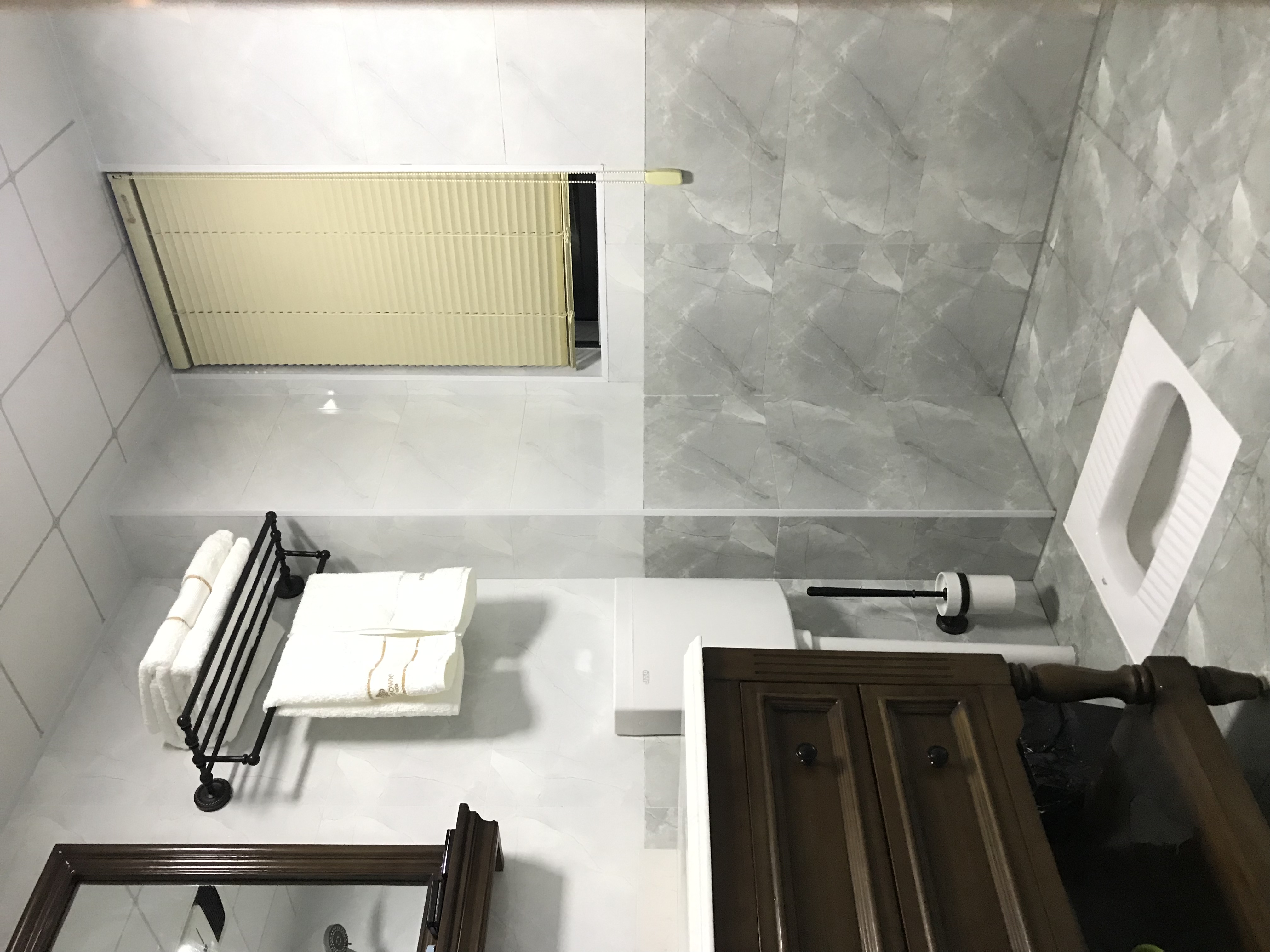 星河国际  2室2厅1卫   83.00万