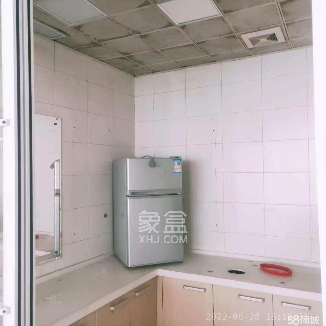 新世纪大厦  2室1厅1卫    3200.0元/月室内图