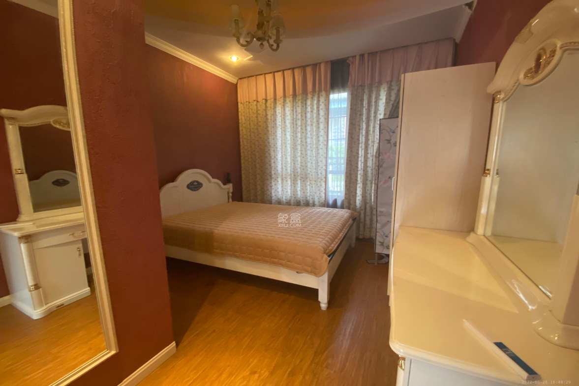 托斯卡纳 3室2厅2卫 5500.0元/月 托斯卡纳 3室2厅2卫 5500.0元/月室内图