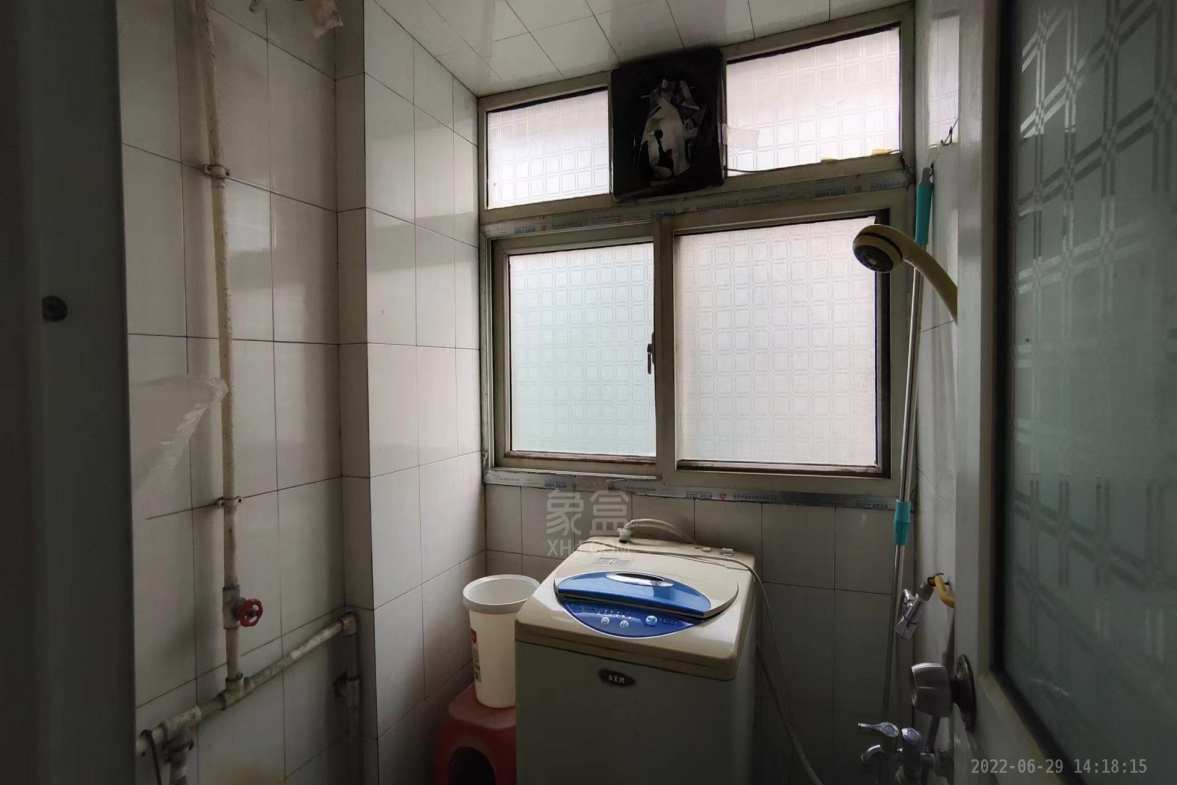 建设北路散盘 1室1厅1卫 600.0元/月 建设北路散盘 1室1厅1卫 600.0元/月室内图