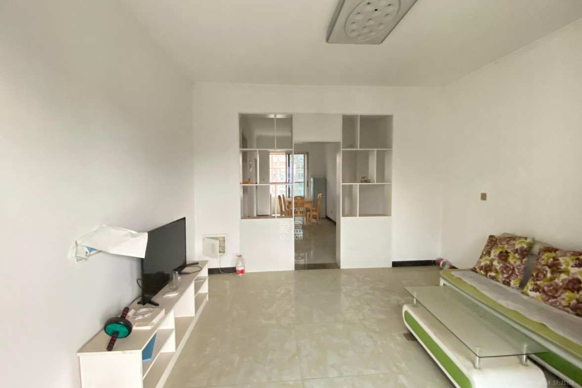 中天栖溪里 3室1厅2卫 3800.0元/月 中天栖溪里 3室1厅2卫 3800.0元/月室内图