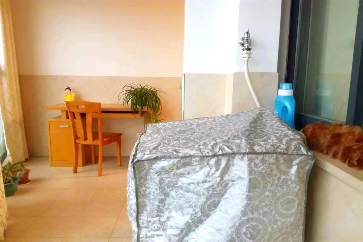 雅林春晓 2室2厅1卫 1500.0元/月 雅林春晓 2室2厅1卫 1500.0元/月室内图