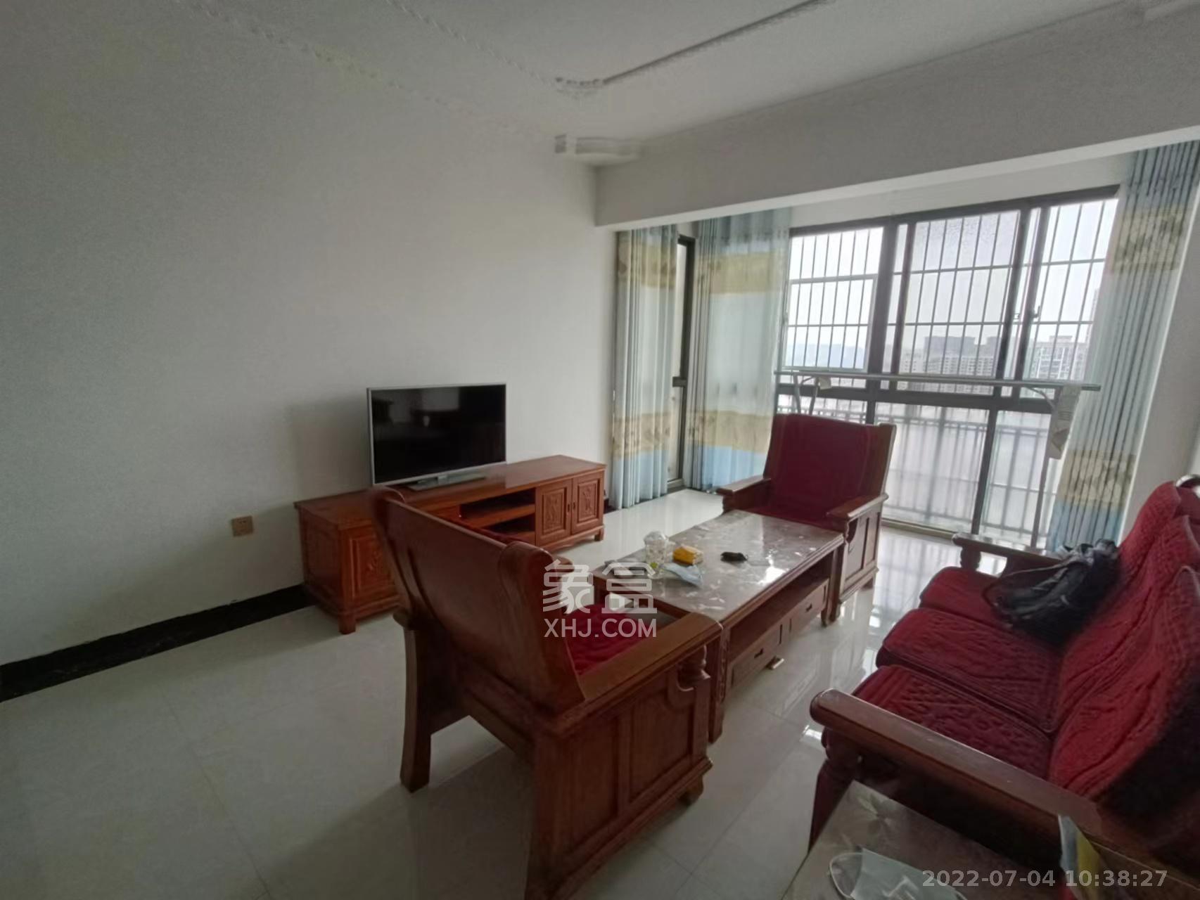 学府雅苑  3室2厅2卫    66.8万