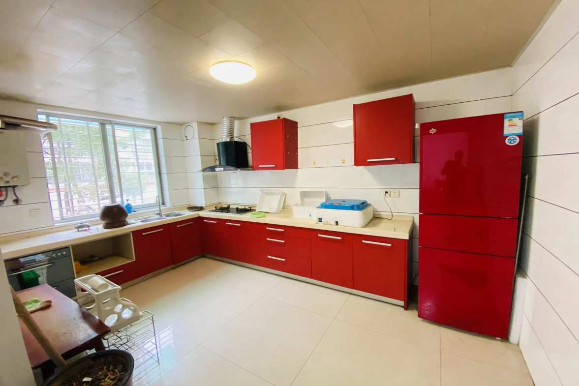 紫苑花园  4室2厅2卫    2500.0元/月室内图