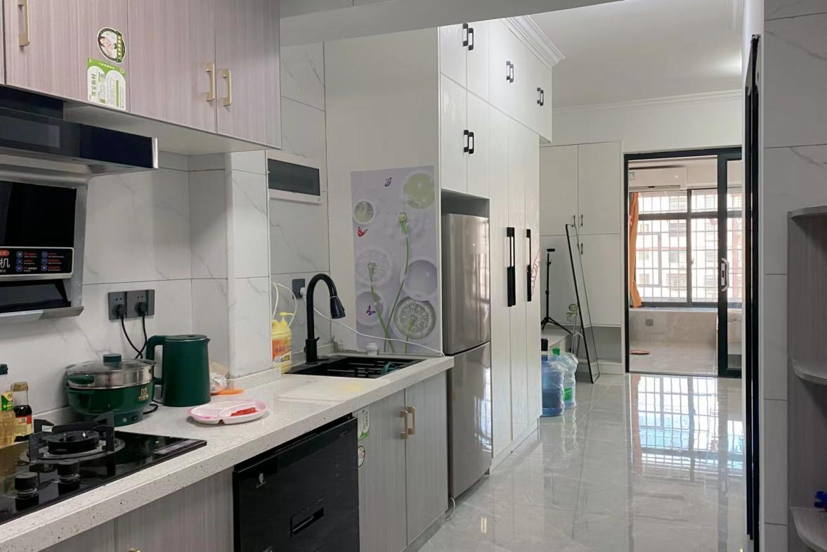 新世界公馆 2室1厅1卫 1300.0元/月 新世界公馆 2室1厅1卫 1300.0元/月室内图