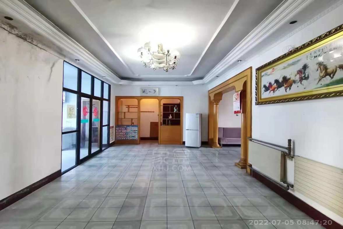 红旗中路散盘  3室2厅1卫    1000.0元/月 红旗中路散盘  3室2厅1卫    1000.0元/月室内图