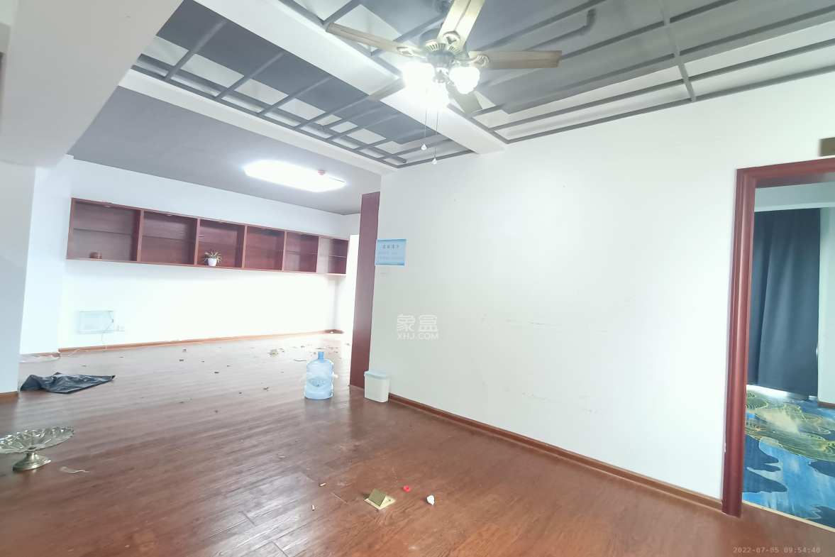 长城雅苑  1室1厅1卫    4000.0元/月室内图