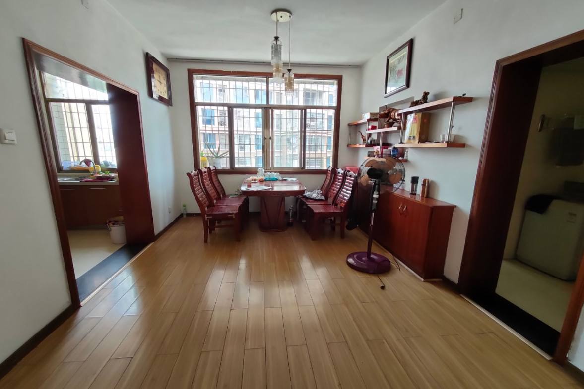 鑫都苑  4室2厅2卫    76.8万 鑫都苑  4室2厅2卫    76.8万室内图