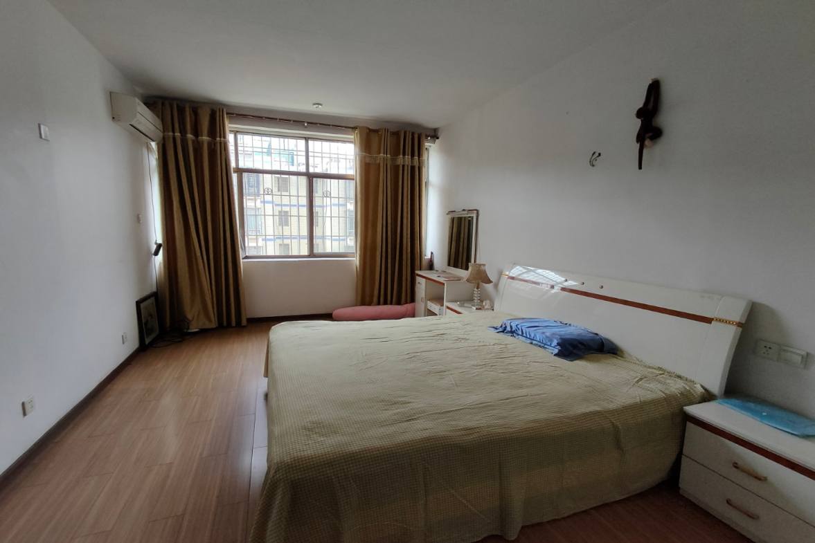 鑫都苑  4室2厅2卫    76.8万 鑫都苑  4室2厅2卫    76.8万室内图