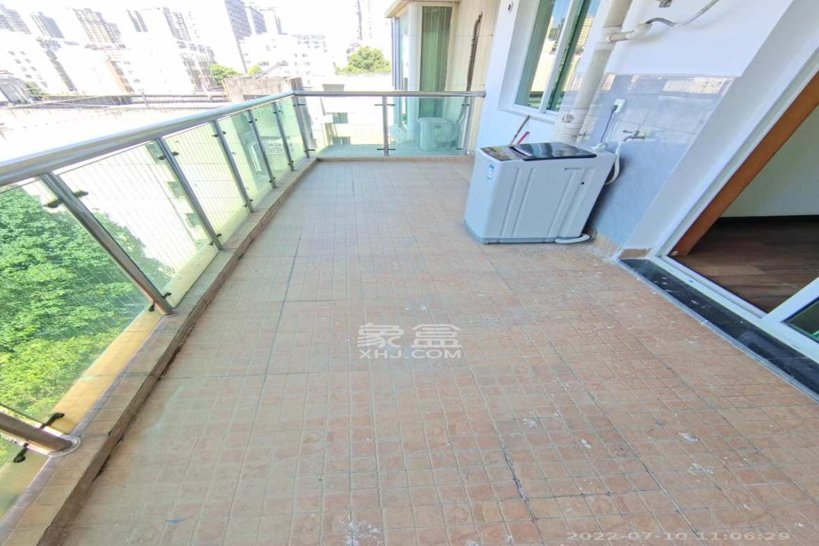 万事佳景园  3室2厅2卫    2500.0元/月室内图