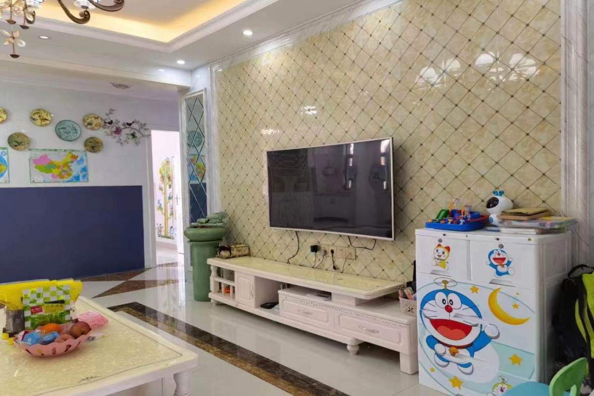桃花缘  3室2厅2卫   2400.00元/月室内图
