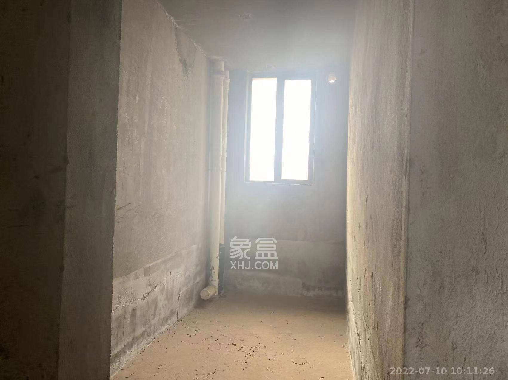 润和紫郡一期  5室2厅2卫    1700.0元/月