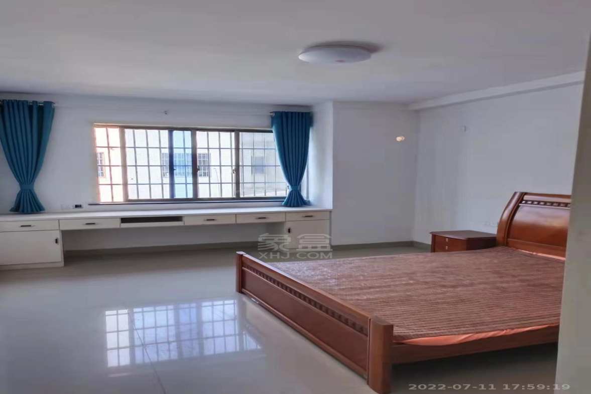 石宋路99号东程工业品市场  3室2厅1卫    1200.0元/月室内图