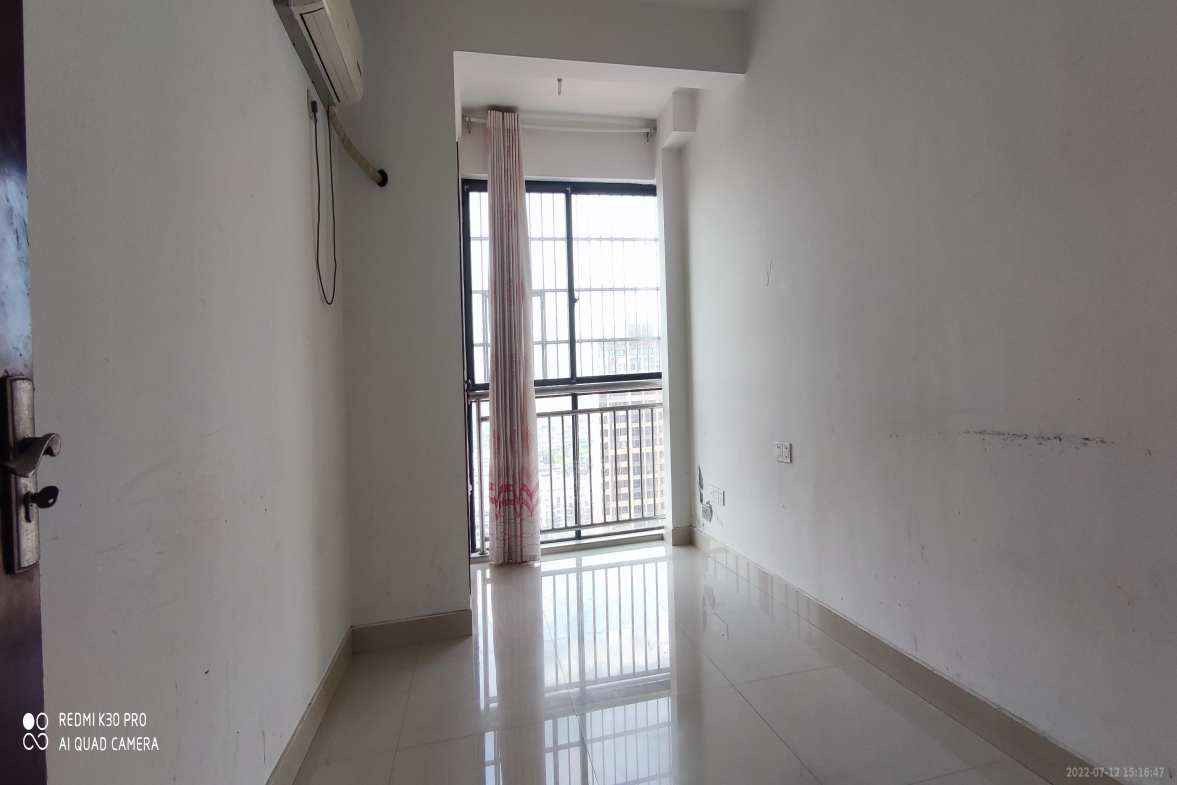 东融大厦 3室2厅1卫 1800.0元/月 东融大厦 3室2厅1卫 1800.0元/月室内图