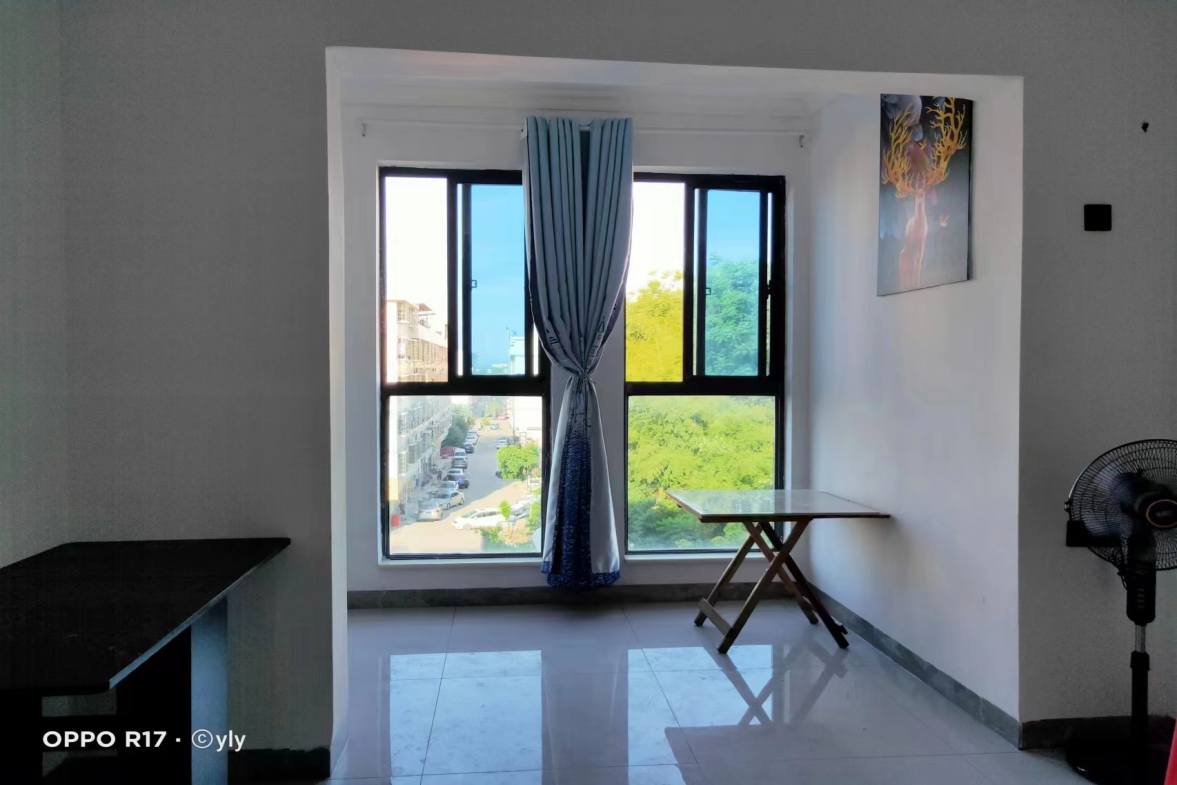 鸿星新天地  1室1厅1卫    1200.0元/月室内图