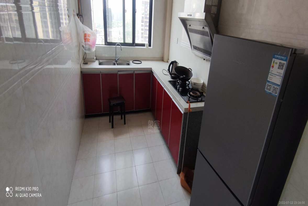 东融大厦 3室2厅1卫 1800.0元/月 东融大厦 3室2厅1卫 1800.0元/月室内图