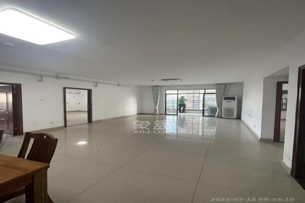 曙光领峰(曙光家园) 3室2厅2卫 3000.0元/月 曙光领峰(曙光家园) 3室2厅2卫 3000.0元/月室内图