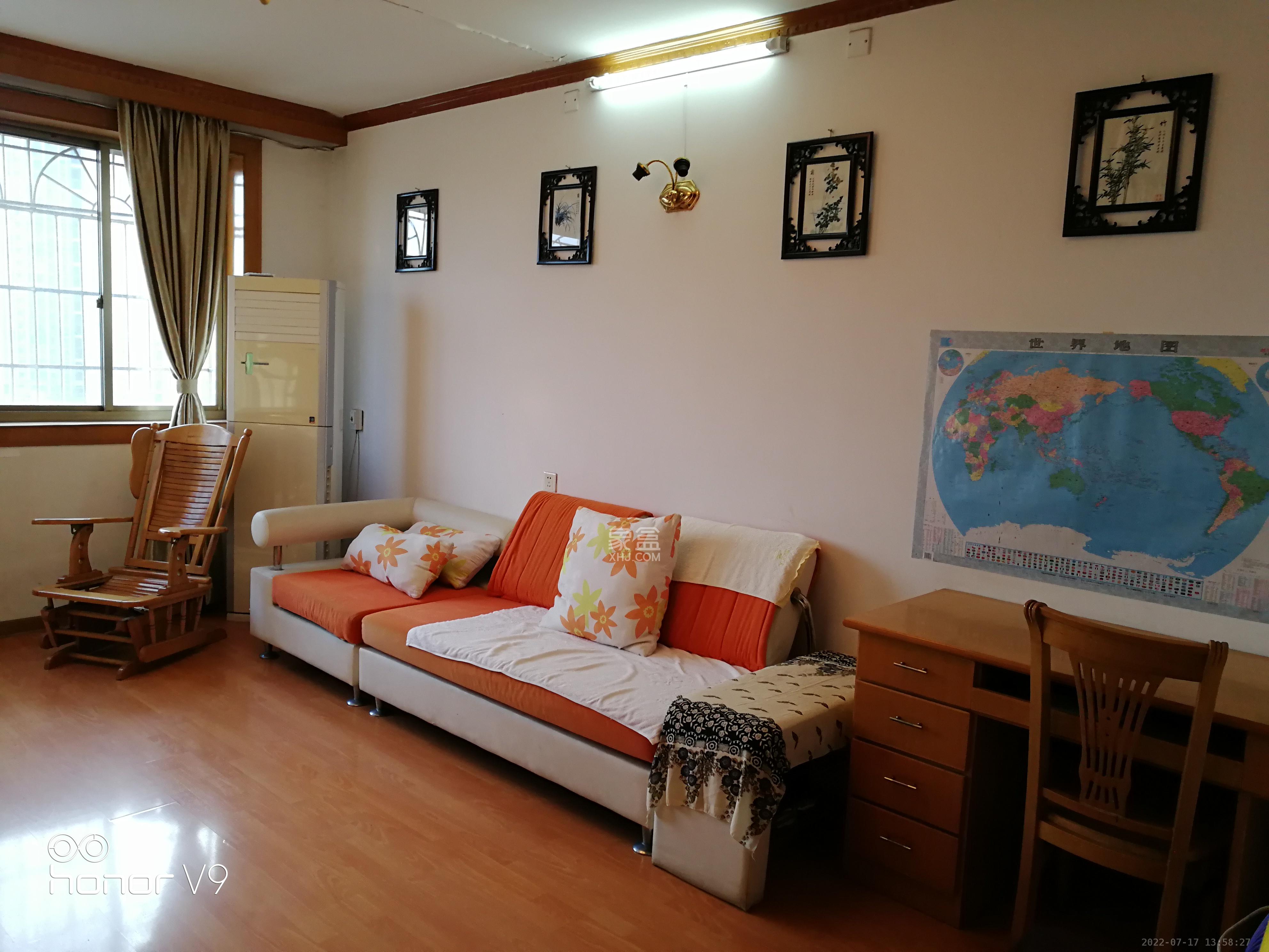 中南家园 3室2厅1卫 1700.0元/月