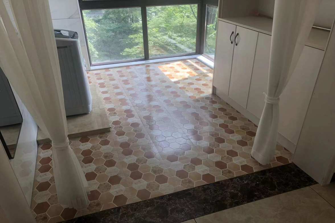 湖畔天鹅湖（兴瑞天鹅湖）  3室2厅2卫    2500.0元/月室内图